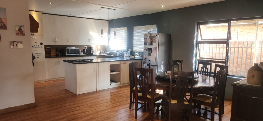 4 Bedroom Property for Sale in Baillie Park North West